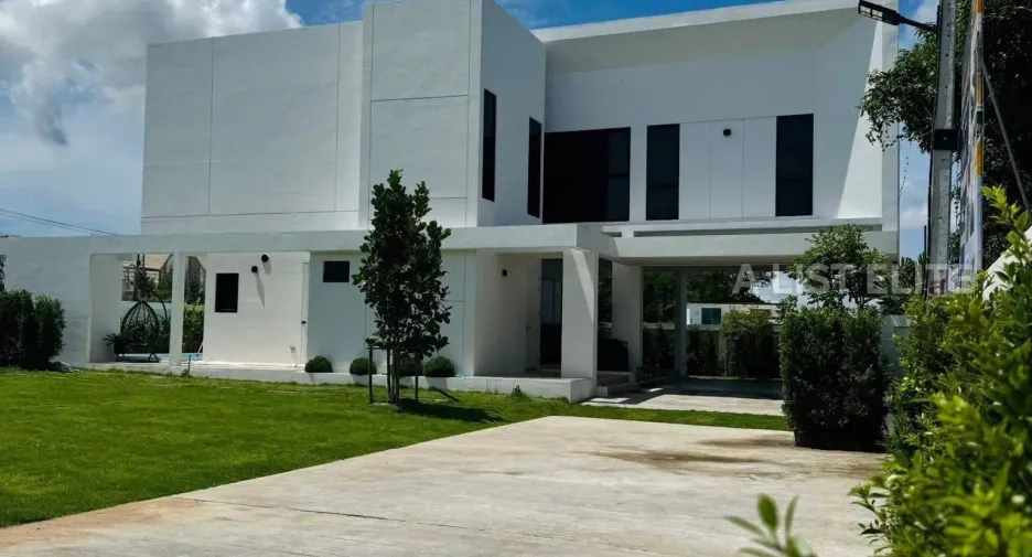 Haus zur Miete mit 4 Zimmer in Bang Lamung, Chonburi
