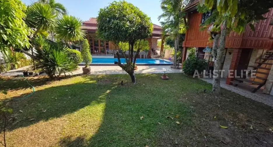 Casa en alquiler de 3 habitaciones en Bang Lamung, Chonburi