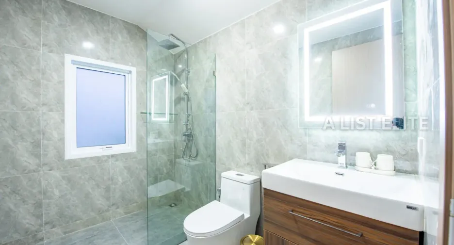 For rent 4 bedrooms house in Bang Lamung, Chonburi