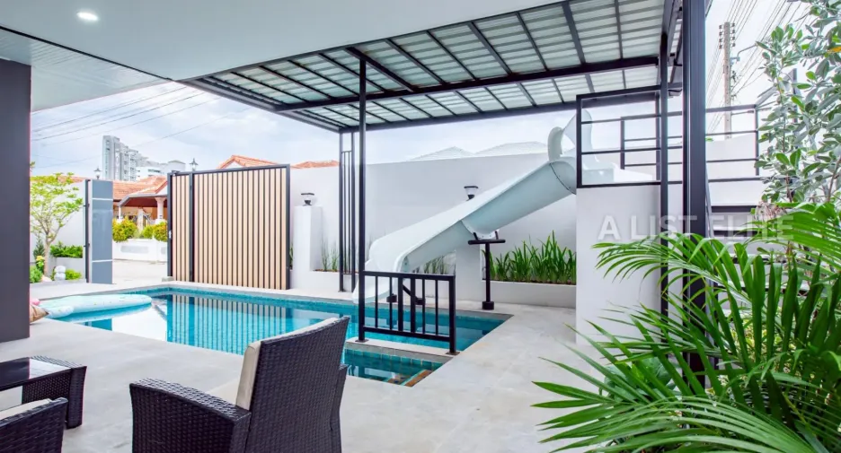 For rent 4 bedrooms house in Bang Lamung, Chonburi
