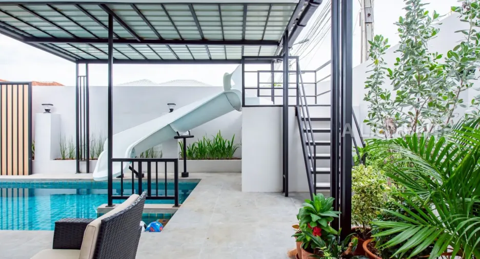 For rent 4 bedrooms house in Bang Lamung, Chonburi
