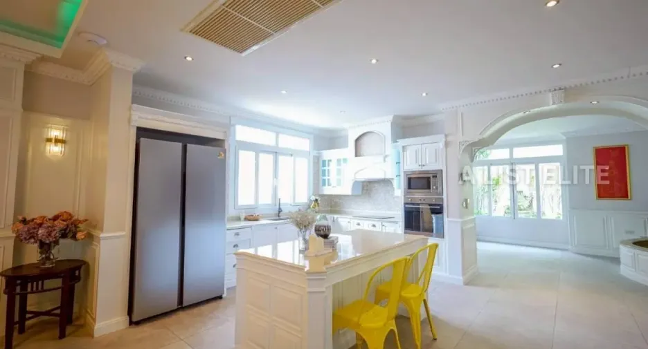 For rent 5 bedrooms house in Bang Lamung, Chonburi