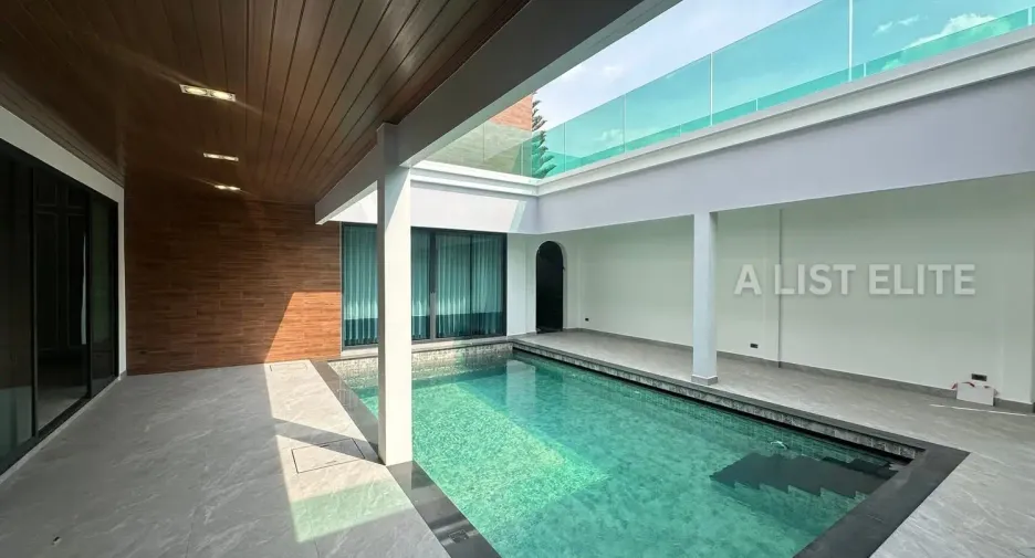 À louer 5 chambres maison à Bang Lamung, Chonburi