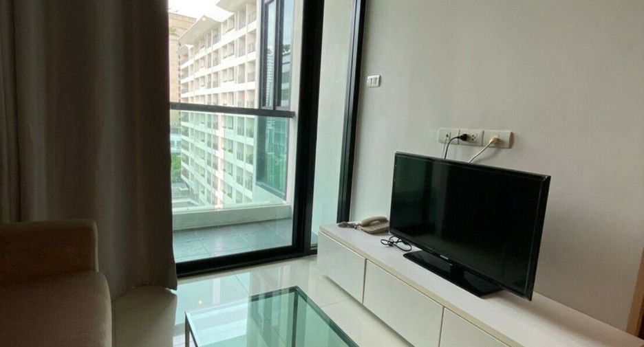 For sale and for rent 1 bed condo in Watthana, Bangkok