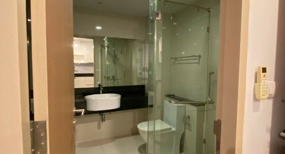 For sale and for rent 1 bed condo in Watthana, Bangkok