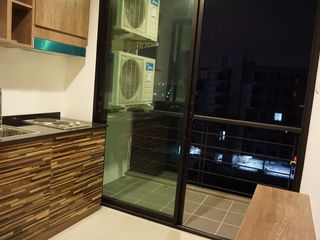 For sale 1 bed condo in Mueang Samut Prakan, Samut Prakan