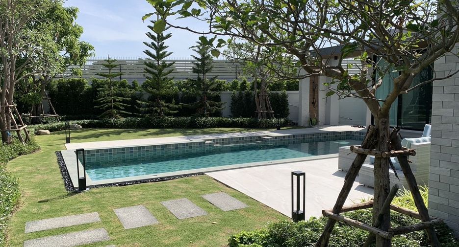 Casa en venta de 4 habitaciones en Lat Krabang, Bangkok