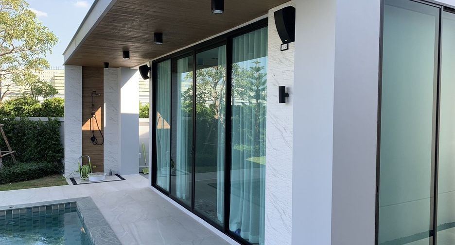 Casa en venta de 4 habitaciones en Lat Krabang, Bangkok