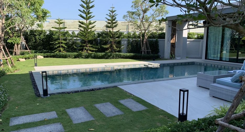 Casa en venta de 4 habitaciones en Lat Krabang, Bangkok