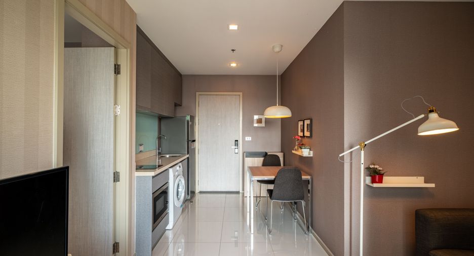 For sale 1 bed condo in Khlong Toei, Bangkok