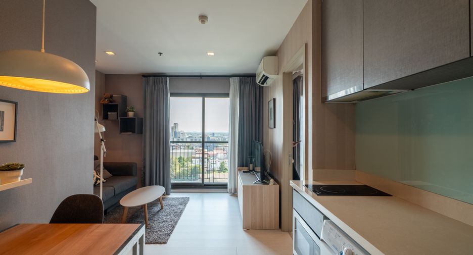 For sale 1 bed condo in Khlong Toei, Bangkok