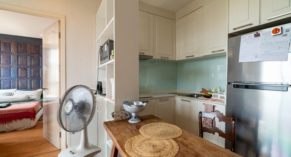 Condo en venta de 2 habitaciones en Phra Khanong, Bangkok