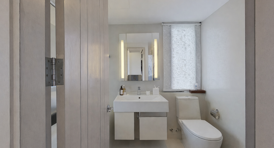 Condo en venta de 2 habitaciones en Phra Khanong, Bangkok