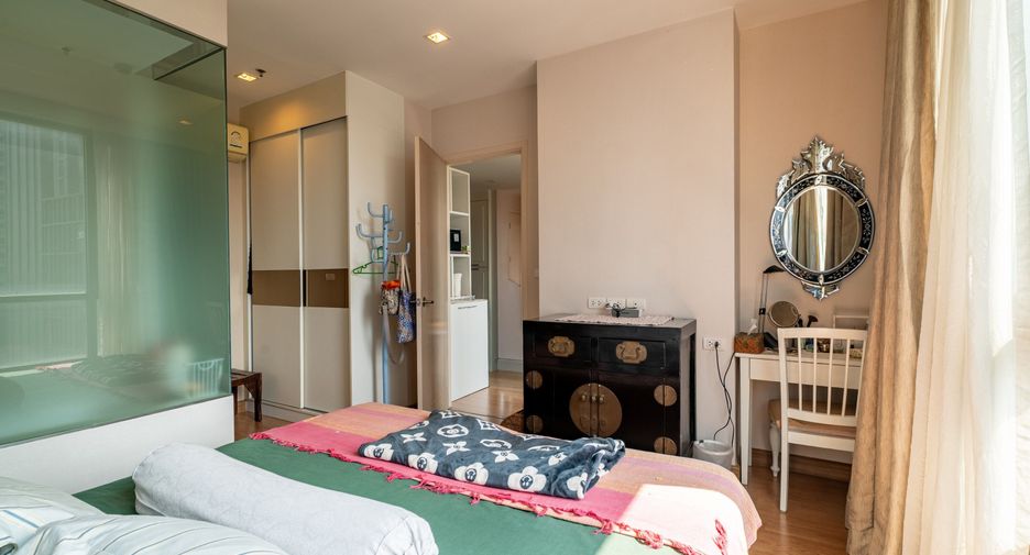 Condo en venta de 2 habitaciones en Phra Khanong, Bangkok