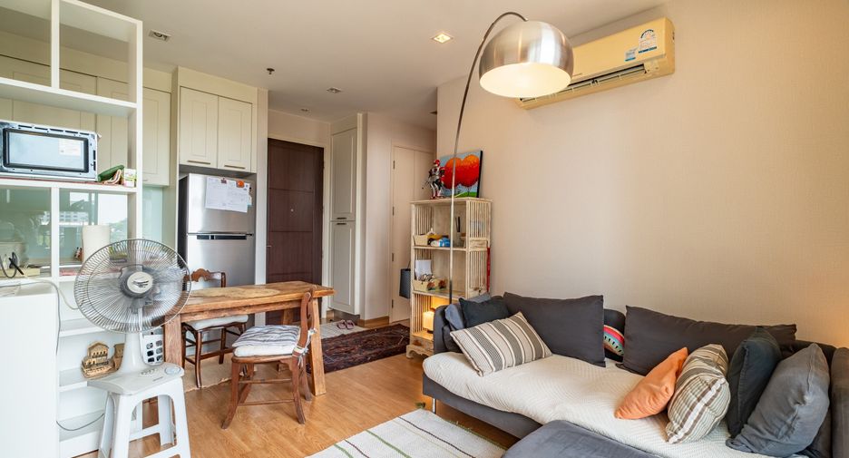 Condo en venta de 2 habitaciones en Phra Khanong, Bangkok