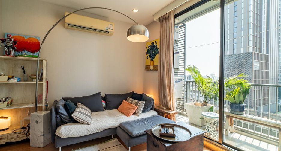 Condo en venta de 2 habitaciones en Phra Khanong, Bangkok