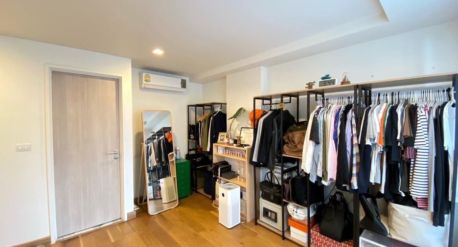 For sale and for rent 1 bed condo in Watthana, Bangkok