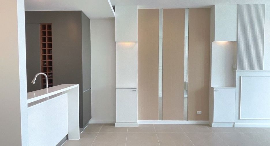 For sale 1 bed condo in Sathon, Bangkok