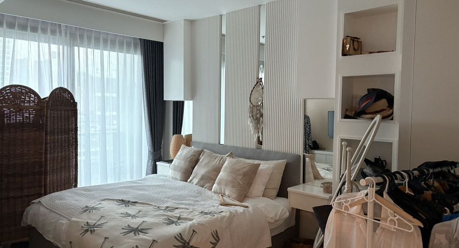 For sale 1 bed condo in Sathon, Bangkok