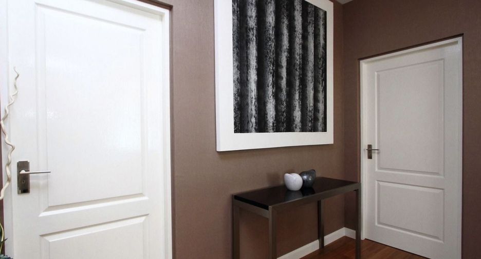 For sale 3 bedrooms house in Bang Kapi, Bangkok