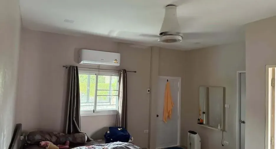 For sale and for rent 4 bedrooms townhouse in Suan Luang, Bangkok