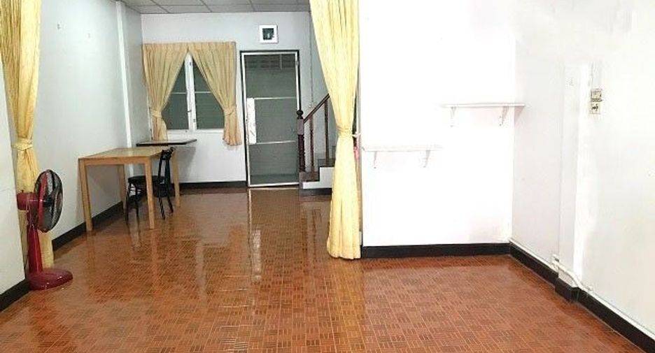 For sale 2 bedrooms townhouse in Don Mueang, Bangkok