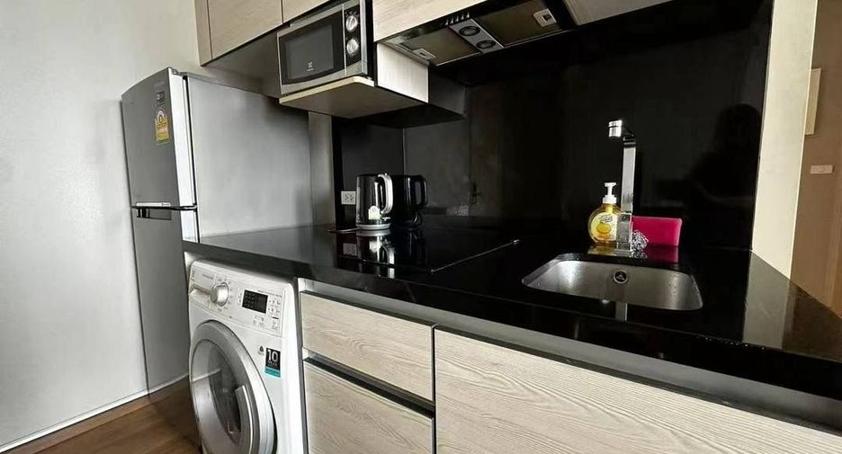 For sale 2 bedrooms condo in Khlong Toei, Bangkok