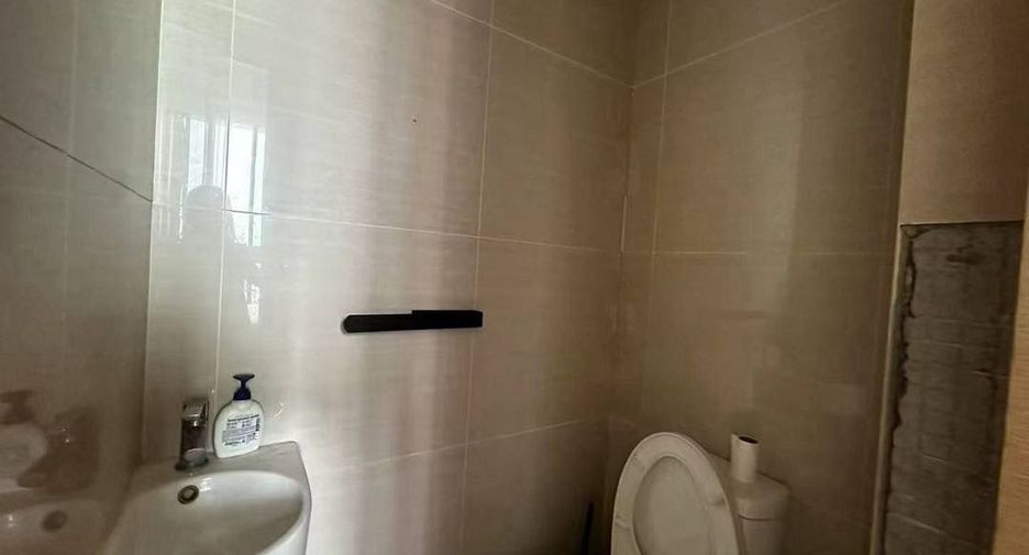 For sale 2 bedrooms condo in Khlong Toei, Bangkok