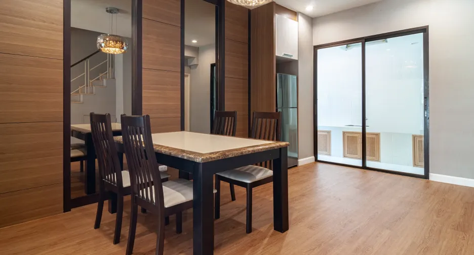 For sale and for rent 3 bedrooms townhouse in Suan Luang, Bangkok