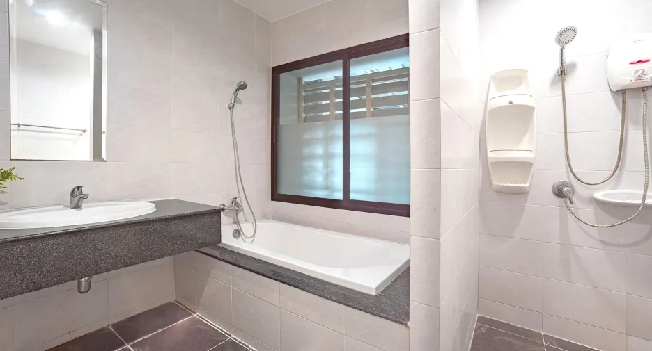 For sale and for rent 3 bedrooms townhouse in Suan Luang, Bangkok