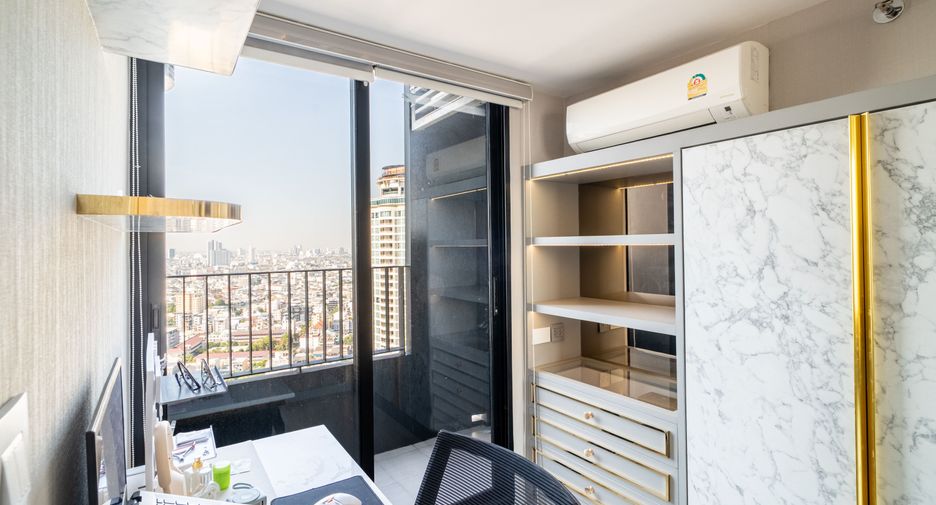 Condo en venta de 1 habitaciones en Sathon, Bangkok