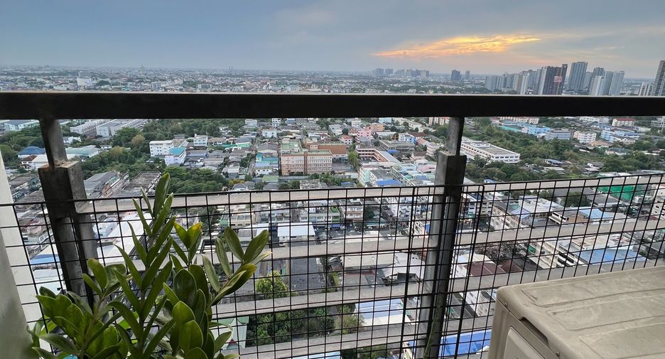 For sale 1 bed condo in Thon Buri, Bangkok