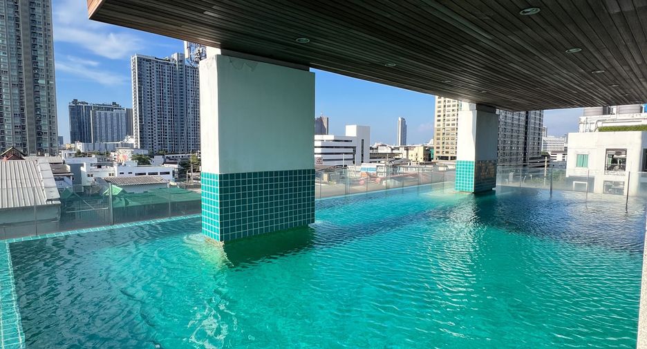 For sale 1 bed condo in Thon Buri, Bangkok