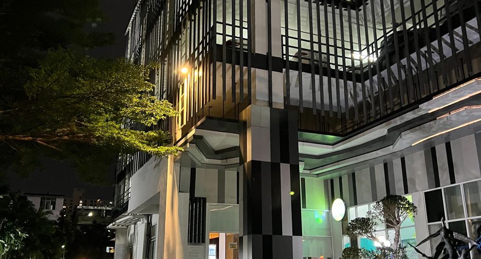 For sale 1 bed condo in Thon Buri, Bangkok