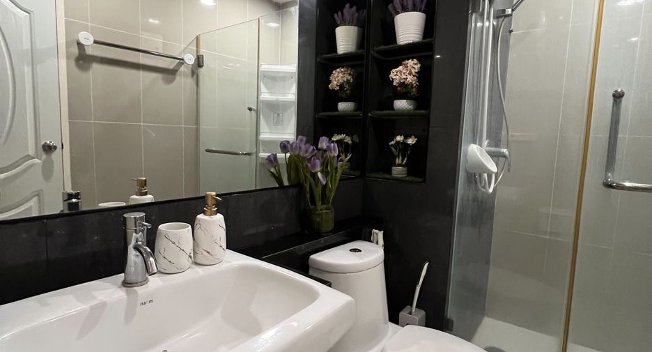 For sale 1 bed condo in Thon Buri, Bangkok
