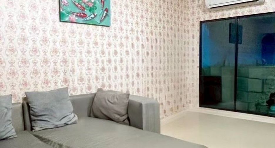 For sale 3 bedrooms townhouse in Chatuchak, Bangkok