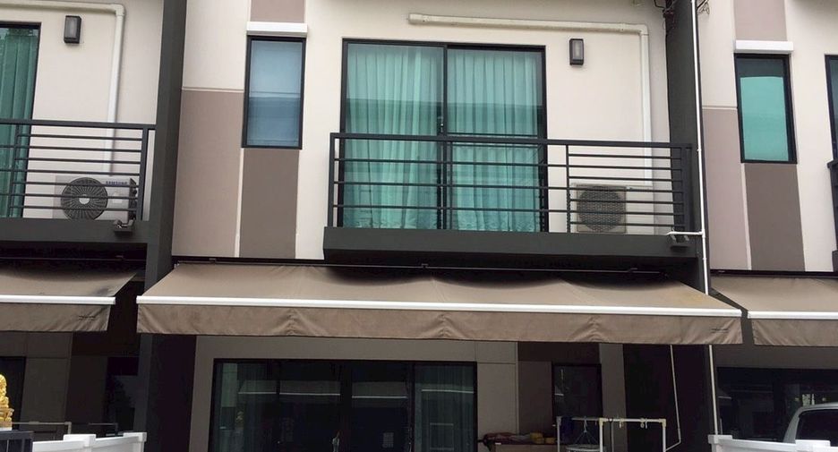 For sale 3 bedrooms townhouse in Chatuchak, Bangkok