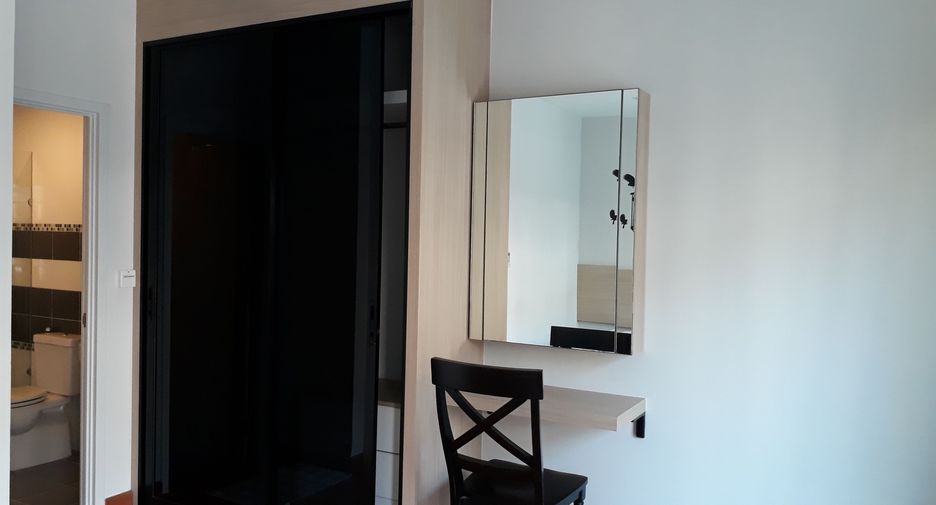 For sale and for rent 4 bedrooms townhouse in Mueang Samut Prakan, Samut Prakan