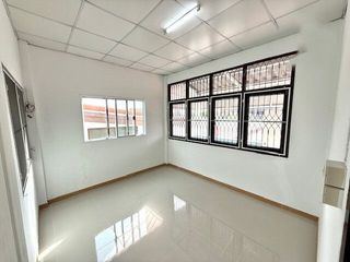 For sale and for rent 3 bedrooms townhouse in Bang Na, Bangkok