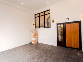 出售 4 卧室 独立屋 在 Wang Thong Lang, 曼谷