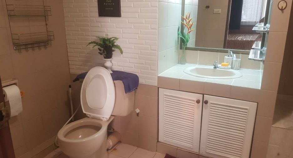 For sale and for rent studio condo in Khlong Toei, Bangkok