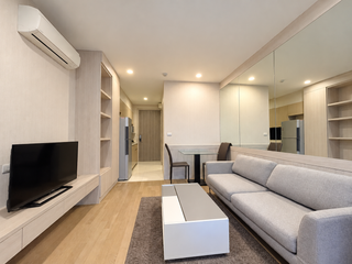 For sale 1 bed condo in Khlong Toei, Bangkok