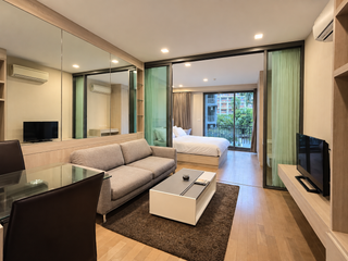For sale 1 bed condo in Khlong Toei, Bangkok