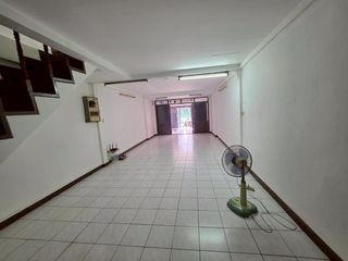 For sale 2 bedrooms townhouse in Phra Khanong, Bangkok