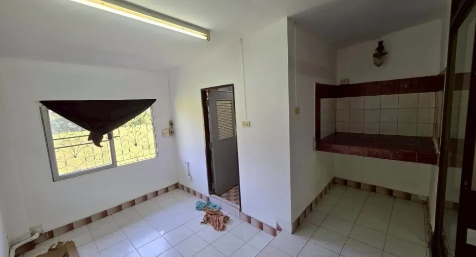 Reihenhaus zum Kauf mit 2 Zimmer in Phra Khanong, Bangkok