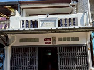 For sale 2 bedrooms townhouse in Phra Khanong, Bangkok
