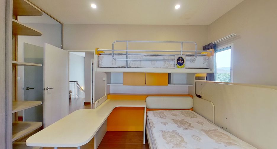 For sale 4 bedrooms house in Bang Na, Bangkok