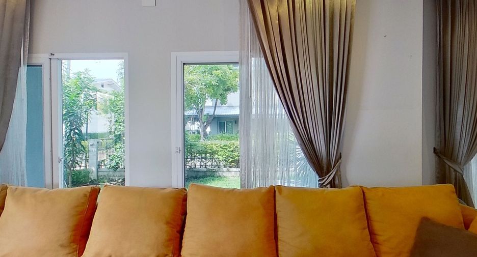 For sale 4 bedrooms house in Bang Na, Bangkok