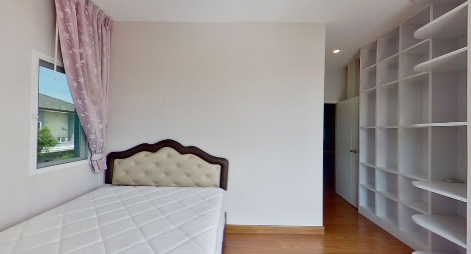 For sale 4 bedrooms house in Bang Na, Bangkok