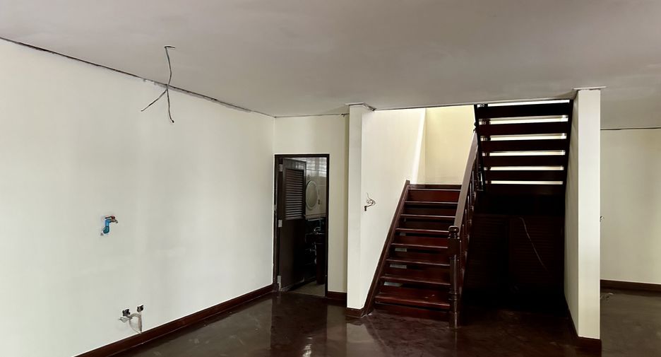 À vendre 2 chambres maison à Sathon, Bangkok